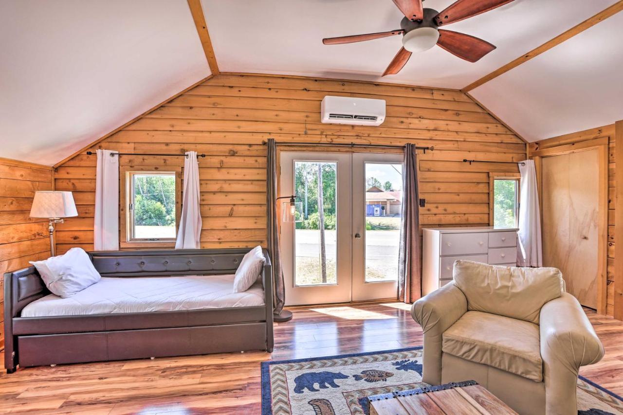 Quaint Studio With Shared Beach Walk To Suttons Bay Exterior photo