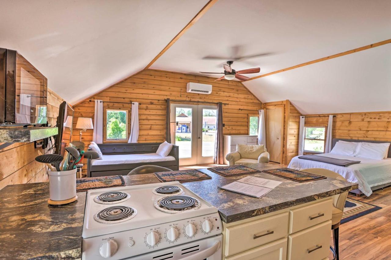 Quaint Studio With Shared Beach Walk To Suttons Bay Exterior photo